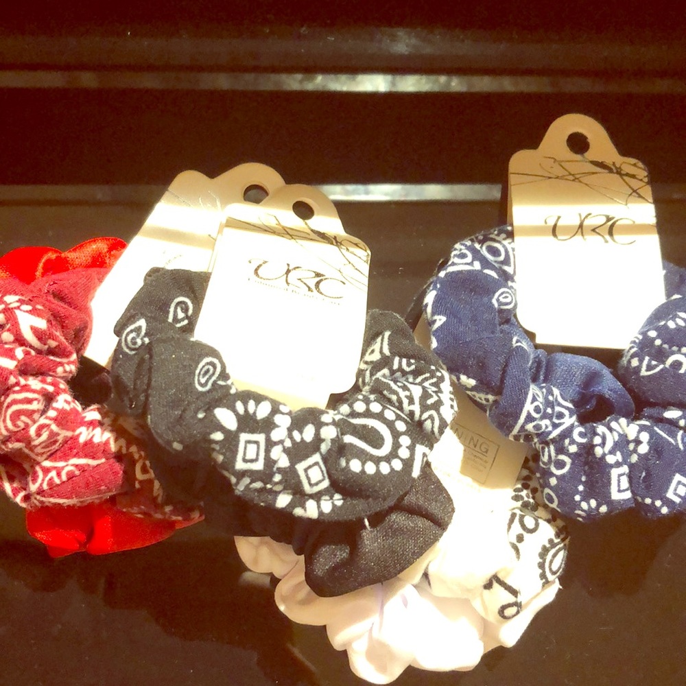 8 BANDANNA designed And plain scrunchies